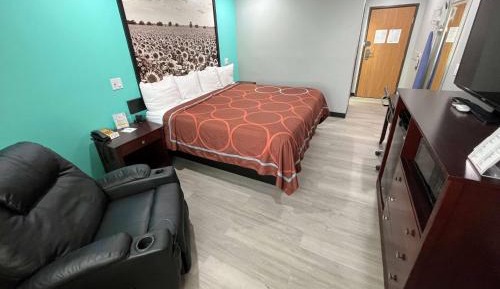 King Room- Non-Smoking