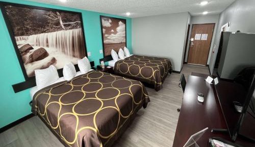 Queen Room with Two Queen Beds - First Floor/Non-Smoking