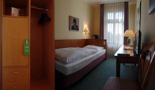 Economy Single Room