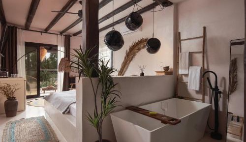 Deluxe Suite with Sea View