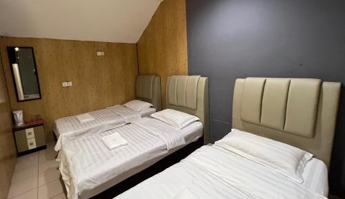 Triple Room with Private Bathroom