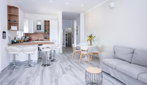 Villa with Garden View