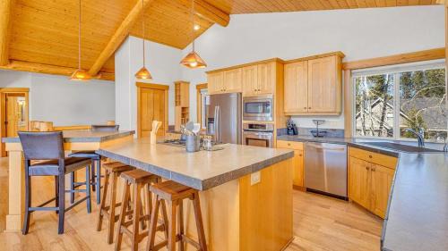 Three-Bedroom Holiday Home 