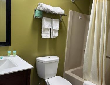 Standard Queen Room