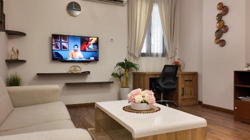Classic One-Bedroom Apartment with King Bed