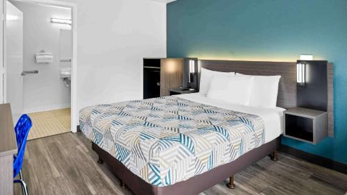 Double Room - Disability Access - Roll In Shower