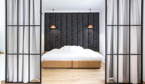 Studio room with kitchenette