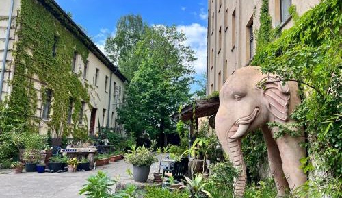 Standard Double Room with Shared Bathroom (Himmelweit)