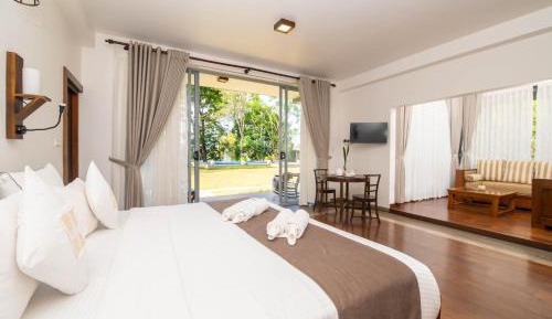 Deluxe King Suite