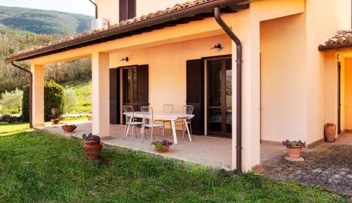 Superior One-Bedroom Apartment (5 Adults)