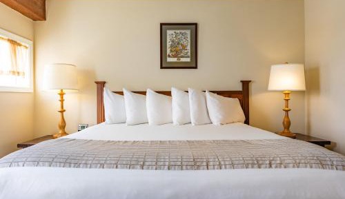 King Room with Lake View