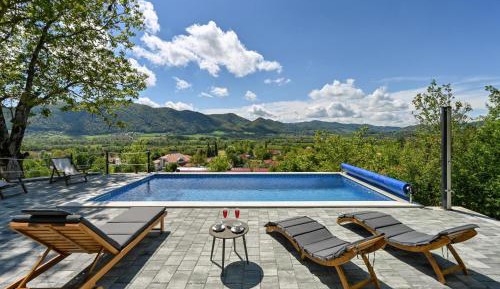 Two-Bedroom Holiday Home