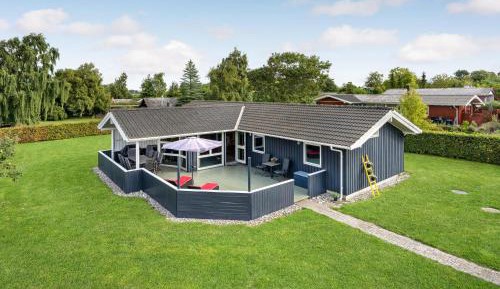Four-Bedroom Holiday Home