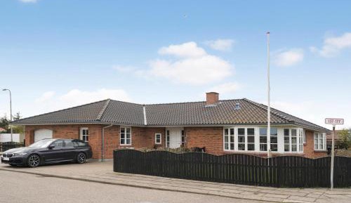 Five-Bedroom Holiday Home