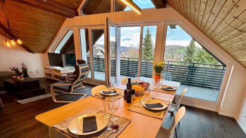 Three-Bedroom Apartment with Balcony