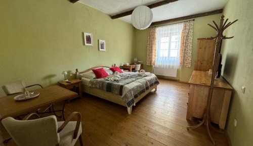King Room with Roll-In Shower - Disability Access