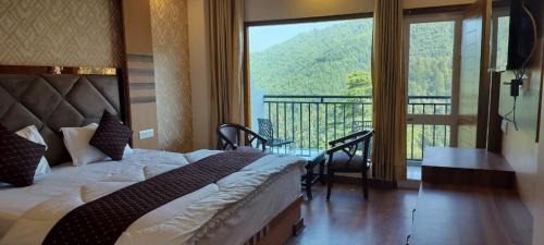 Deluxe Double Room with Balcony