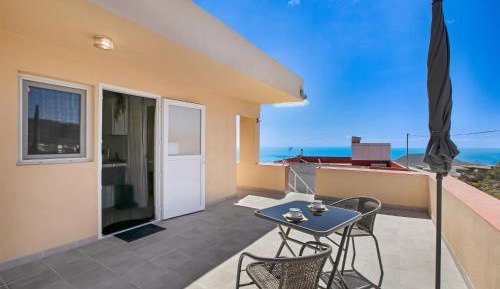 Superior One-Bedroom Apartment