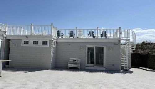 One-Bedroom Holiday Home