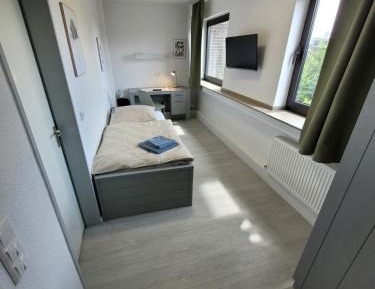 Single Room with Shared Bathroom