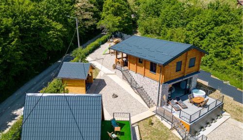 Three-Bedroom Vacation Home 