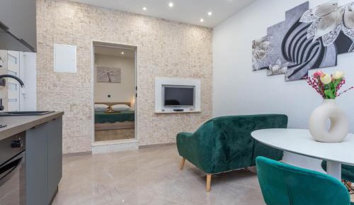 One-Bedroom Apartment with Terrace and Sea View