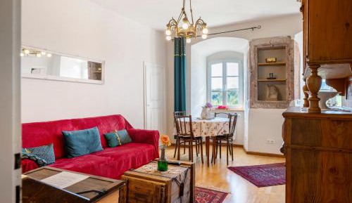 Superior One-Bedroom Apartment