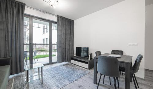 One-Bedroom Apartment with Terrace