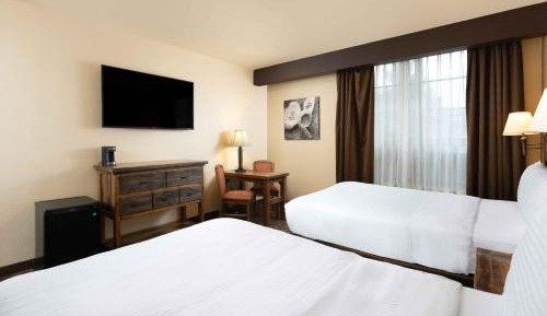 Two Double Beds - Non Smoking