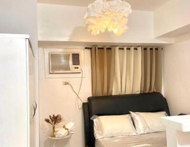 Studio Apartment with Queen Bed
