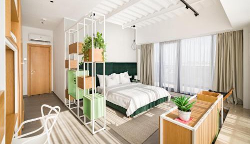 Executive Suite with Lateral Sea View