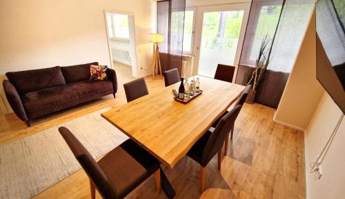 Three-Bedroom Apartment with Balcony