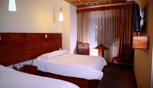 Double or Twin Room with Mountain View