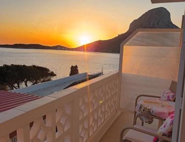 Double Room with Balcony and Side Sea View