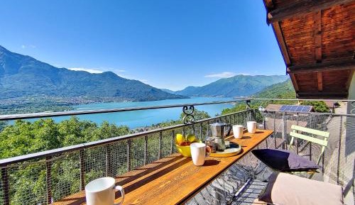 Apartment with Lake View