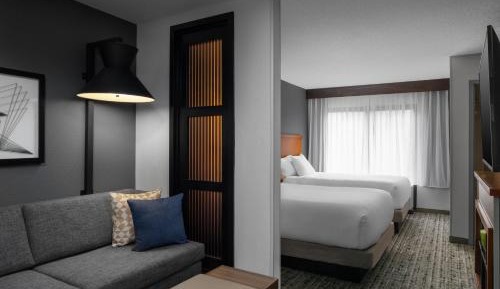 Double Room with Two Double Beds and Accessible Tub - Disability Access