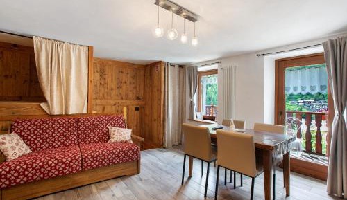 Superior One-Bedroom Apartment with Balcony