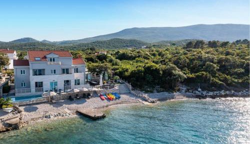 Six-Bedroom Holiday Home