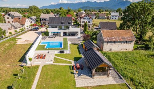 Four-Bedroom Vacation Home