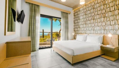 Deluxe Studio with Sea View (2 Adults) 