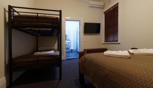 Quadruple Room with Private Bathroom