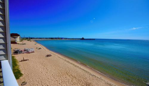 King Room with Spa Bath and Lake View