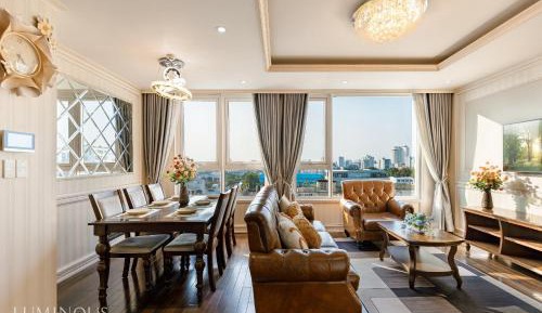 Three-Bedroom Superior Apartment