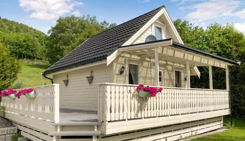 One-Bedroom Holiday Home