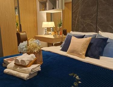 One-Bedroom Premier Apartment