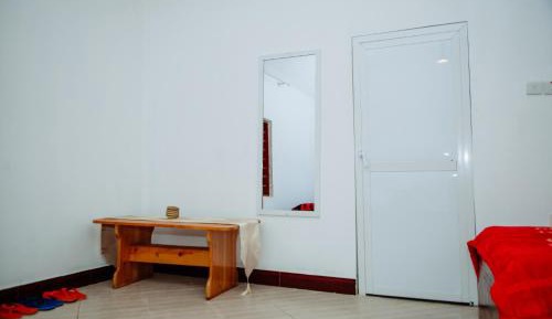 Basic Triple Room with Shared Bathroom