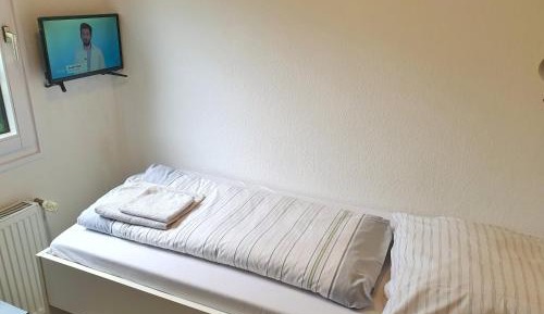 Single Room with Private External Bathroom