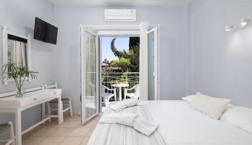 Studio with Balcony