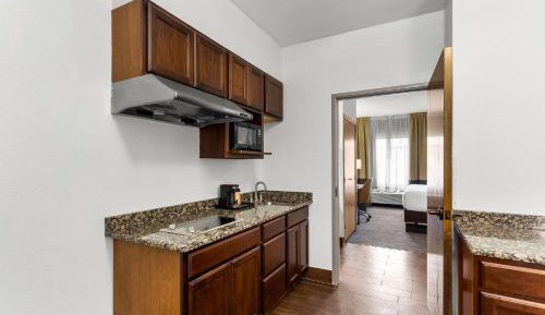 Standard Queen Suite with Two Queen Beds
