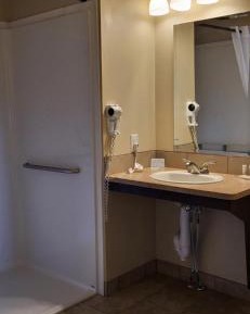 Queen Room - Disability Access